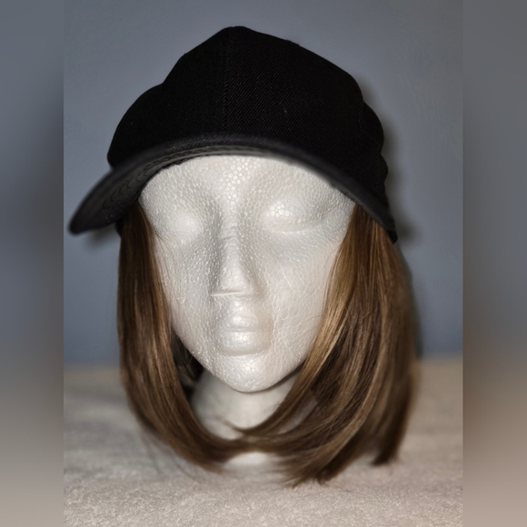 Baseball cap w extensions - Picture 2 of 7